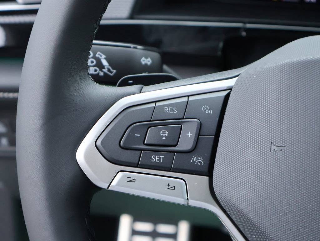 New 2026 Volkswagen Atlas Cross Sport SEL Premium R-Line image 36