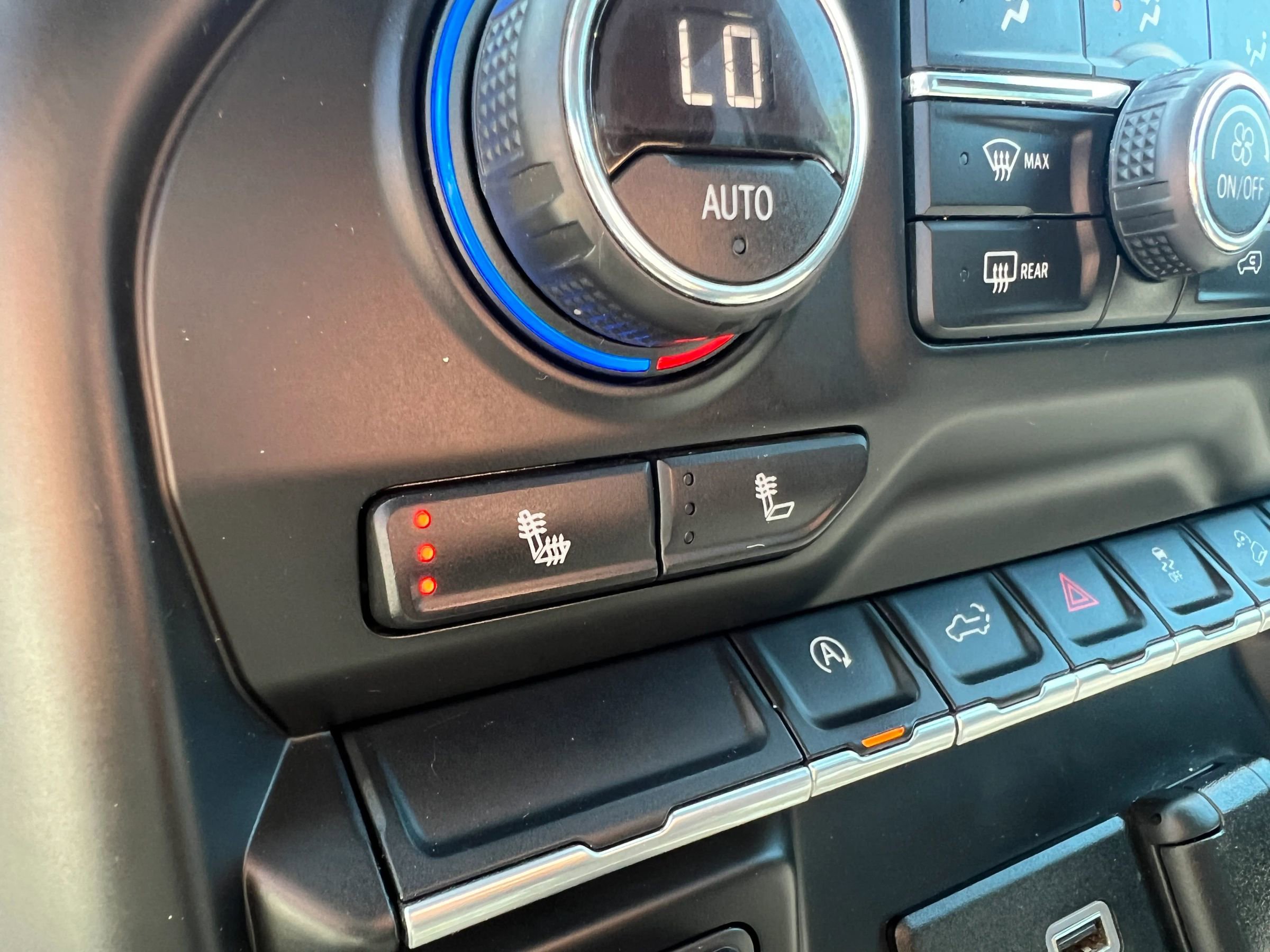 Used 2019 Chevrolet Silverado 1500 RST w/ All-Star Edition AWD/4WD image 17