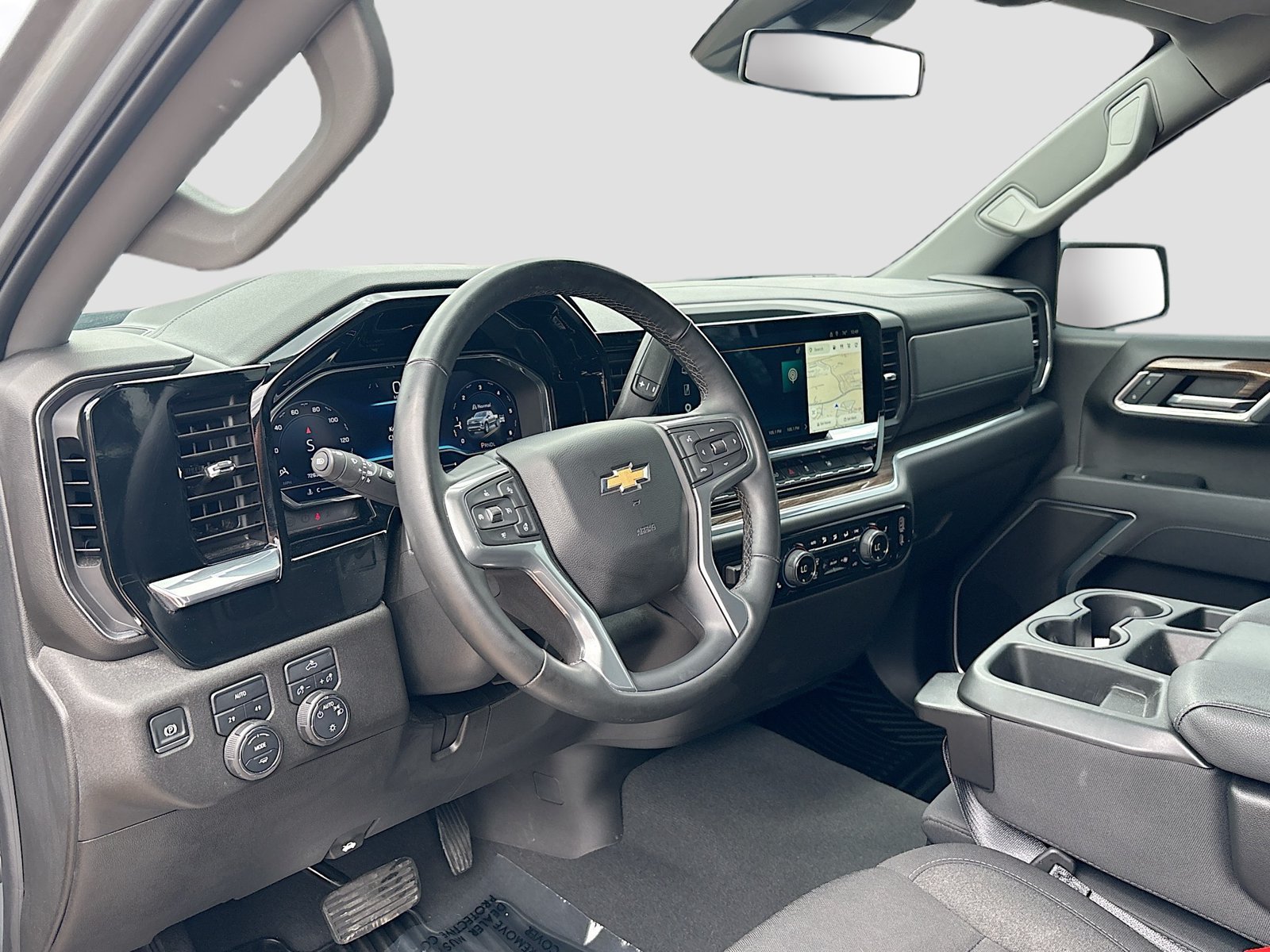 Used 2025 Chevrolet Silverado 1500 LT AWD/4WD image 9