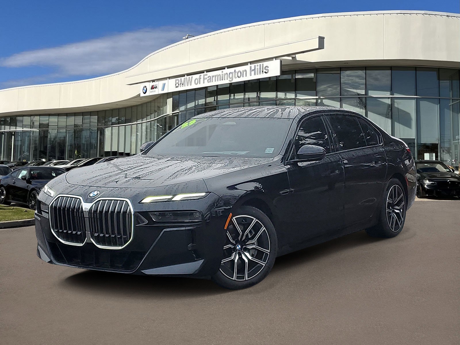 Used 2023 BMW 760i xDrive image 1