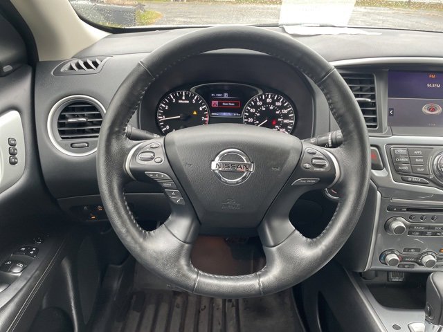 Used 2020 Nissan Pathfinder SL image 22