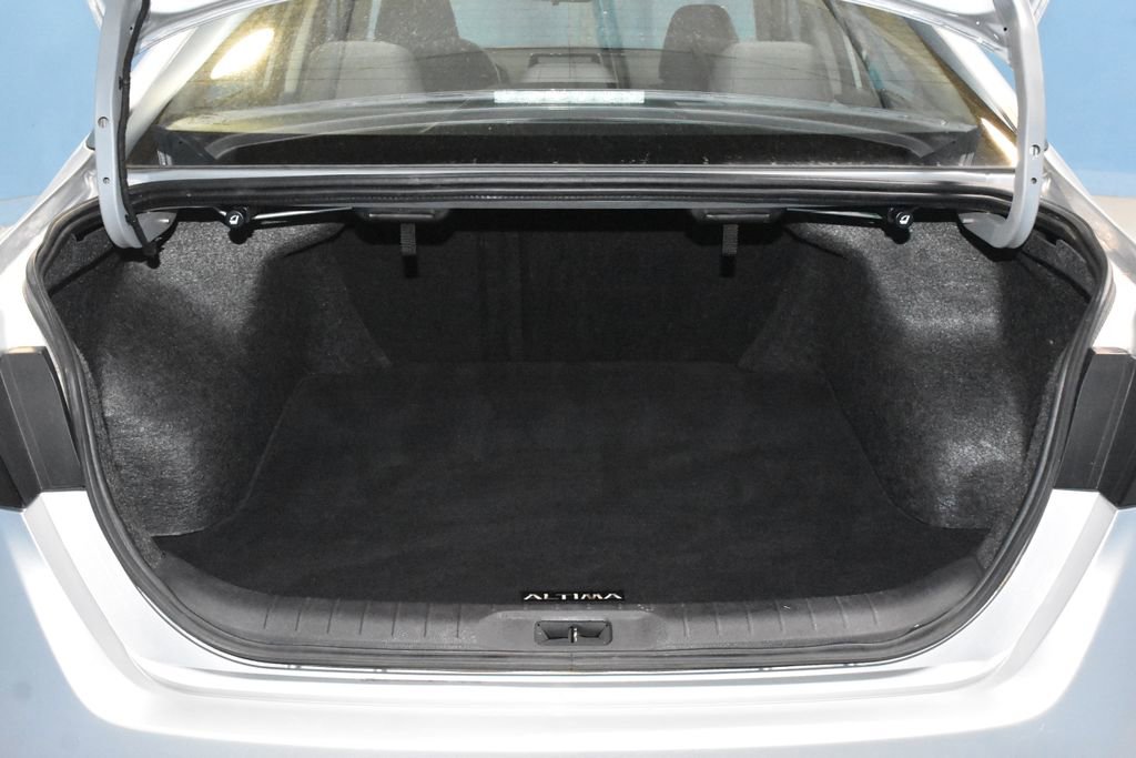 Used 2024 Nissan Altima 2.5 SV FWD image 30