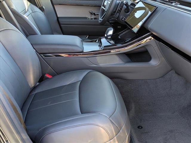 New 2026 Land Rover Range Rover Sport Dynamic SE AWD/4WD image 17