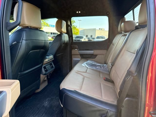 Used 2024 Ford F350 Lariat w/ Lariat Ultimate Package AWD/4WD image 11