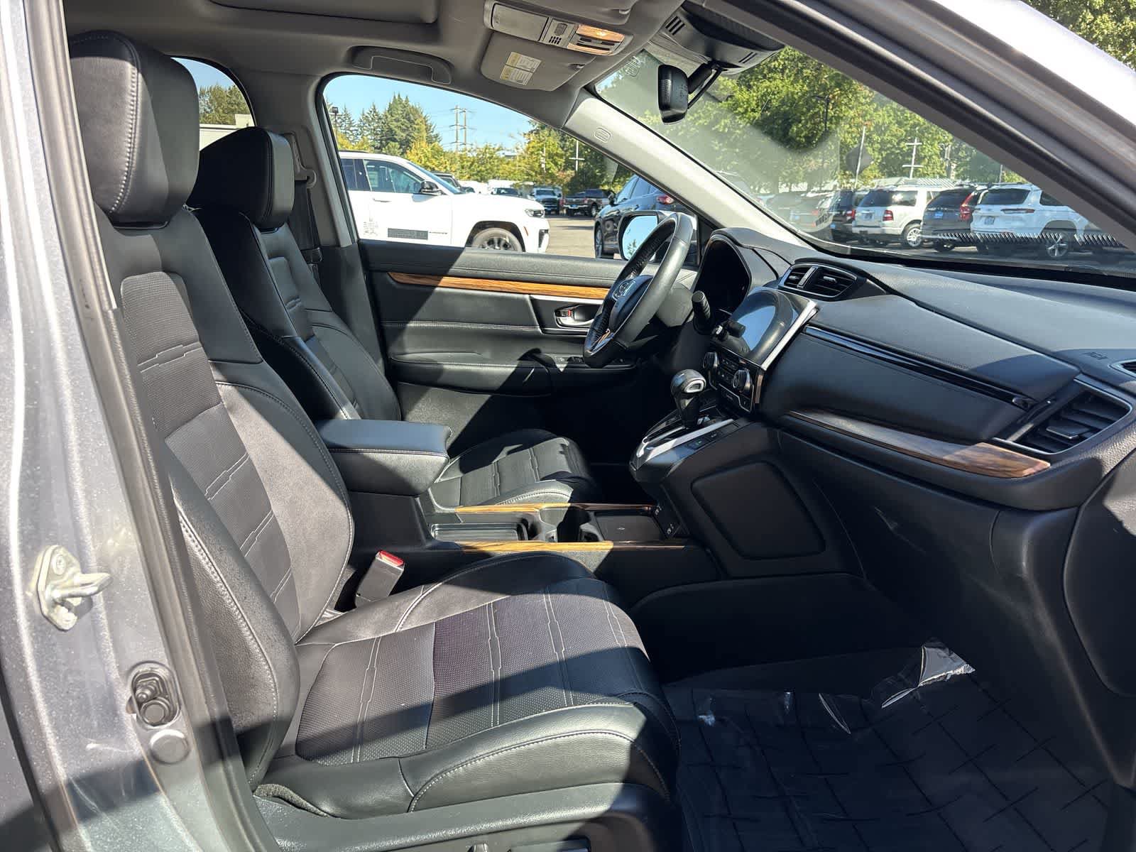 Used 2020 Honda CR-V Touring image 5