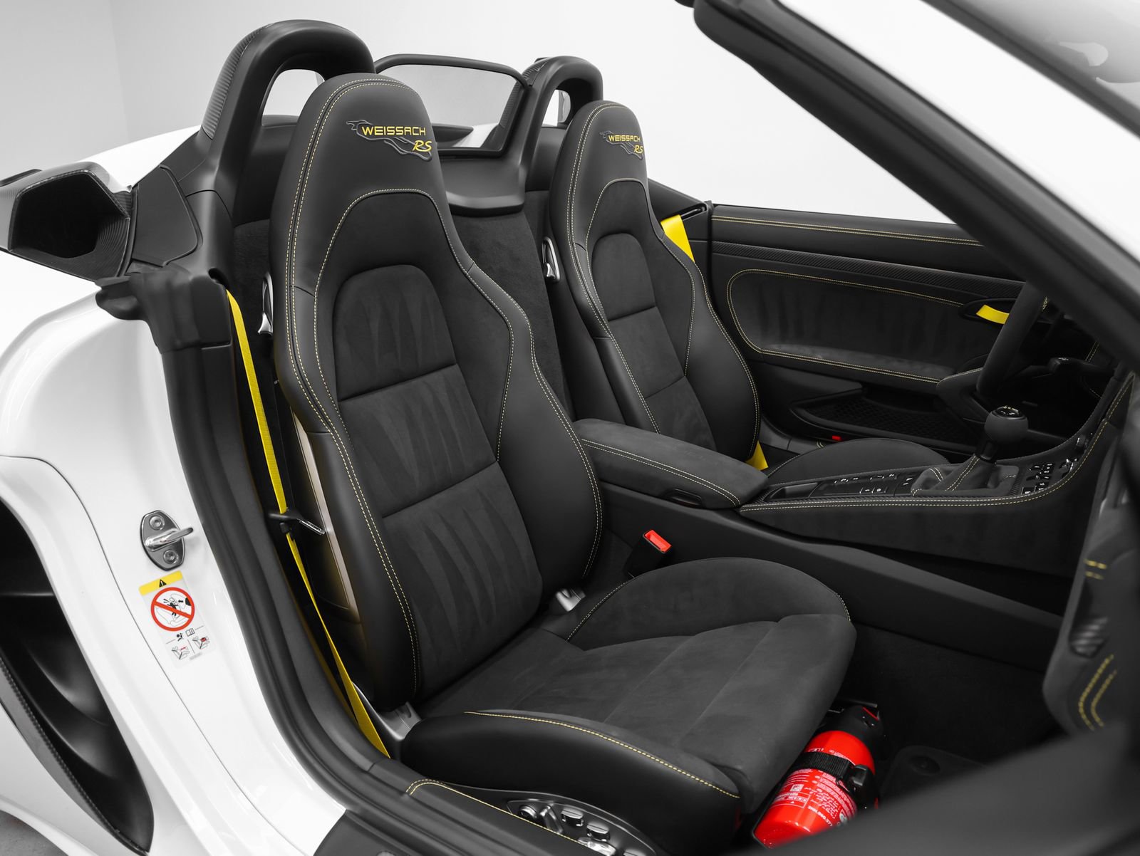 Certified 2025 Porsche 718 Boxster Spyder RS RWD image 40