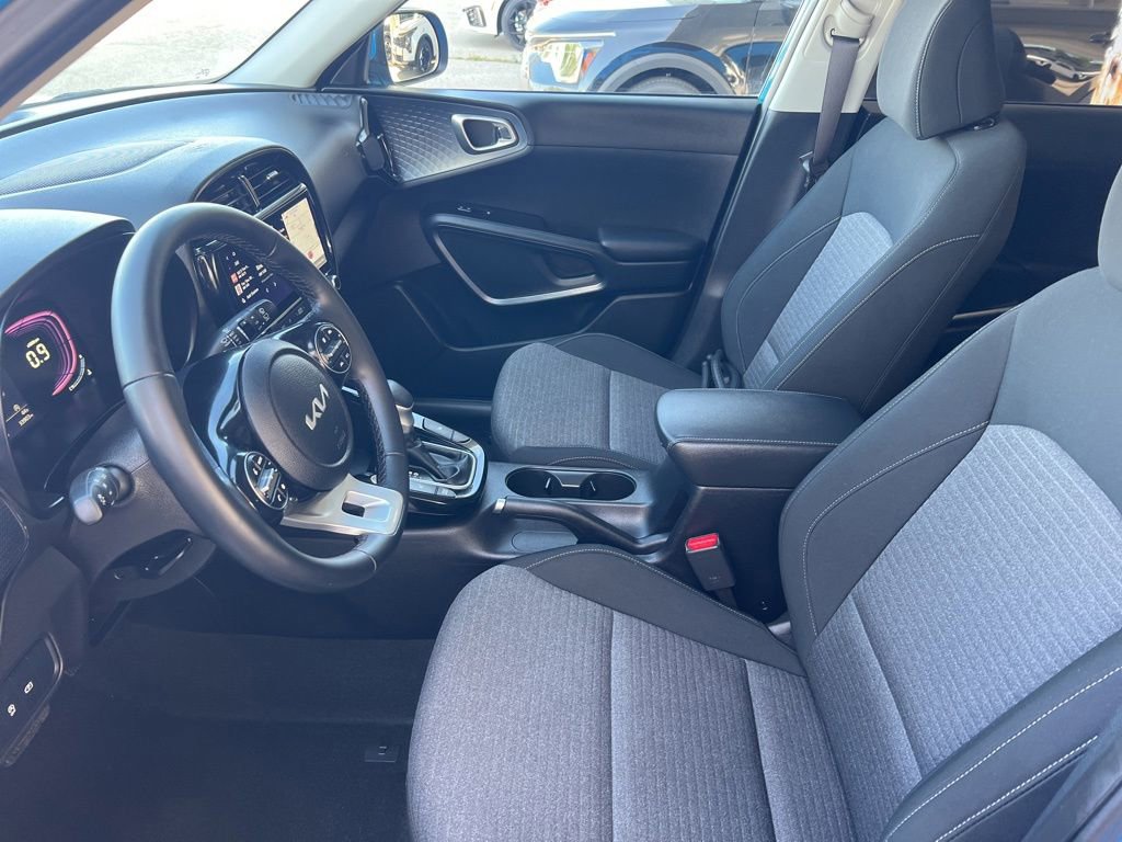 Certified 2023 Kia Soul EX FWD image 4