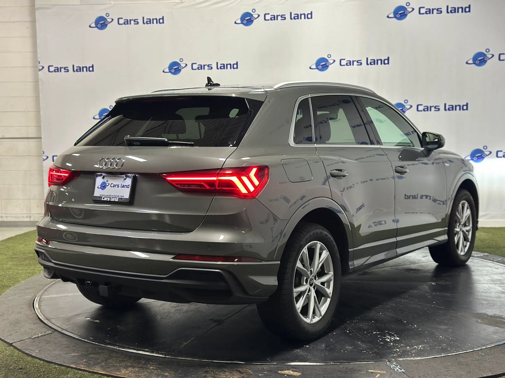 Used 2022 Audi Q3 2.0T Premium Plus AWD/4WD image 3