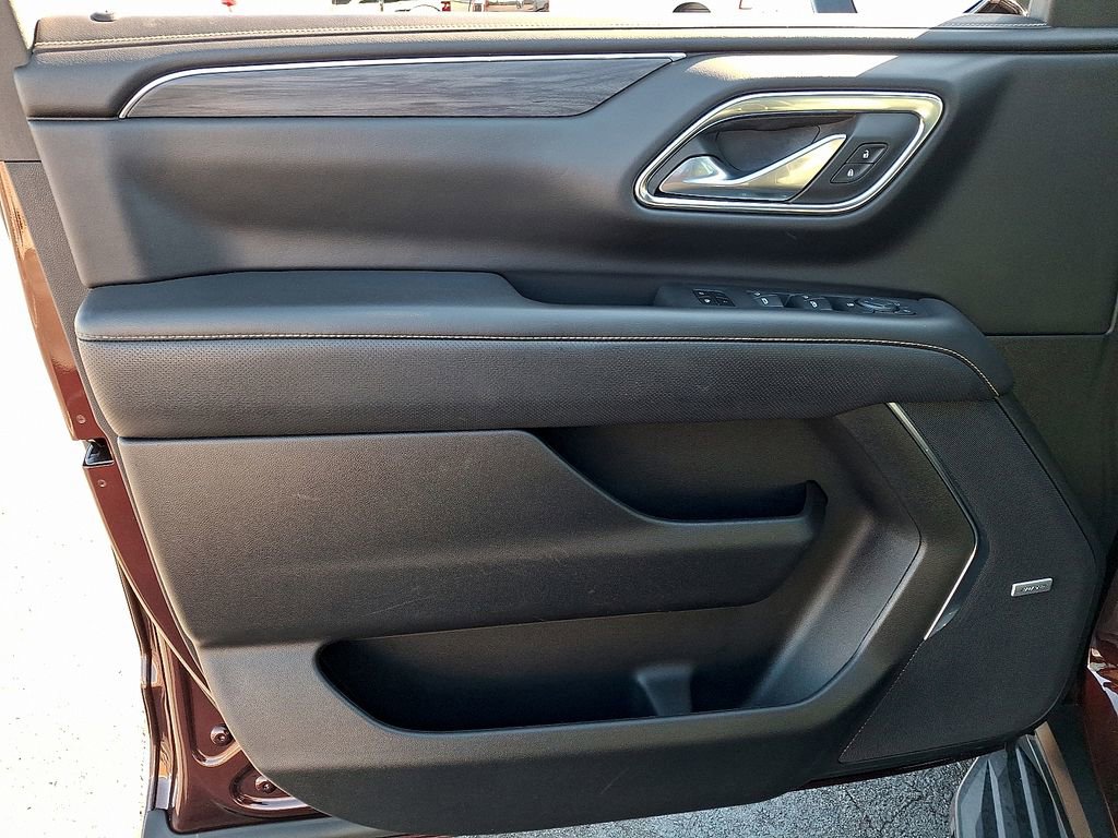 Used 2023 GMC Yukon SLT image 12