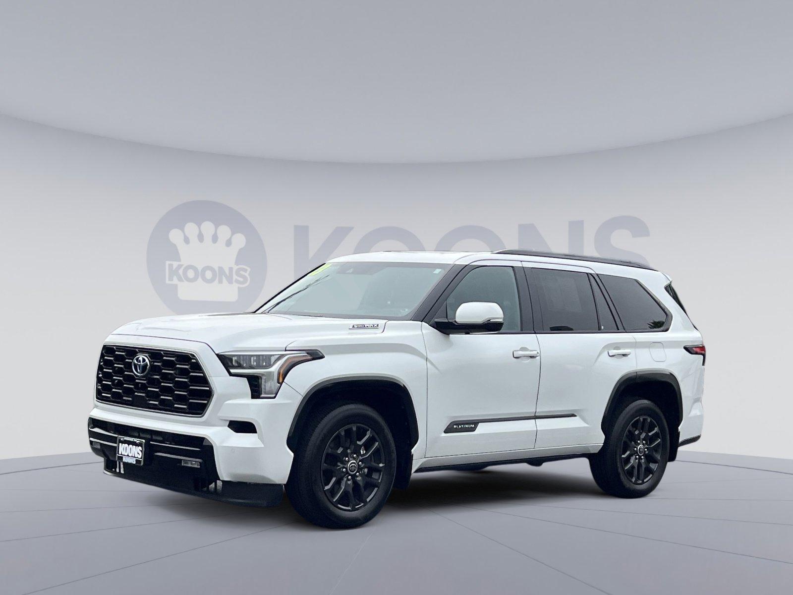 Used 2023 Toyota Sequoia Platinum AWD/4WD image 4