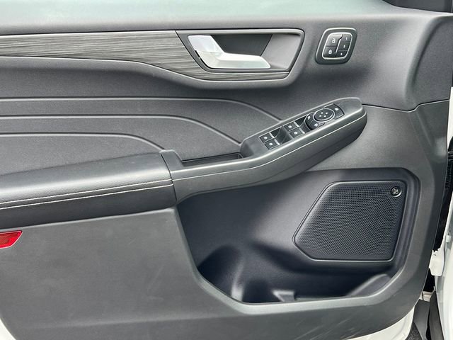 New 2024 Ford Escape SE w/ PHEV Premium Package image 15