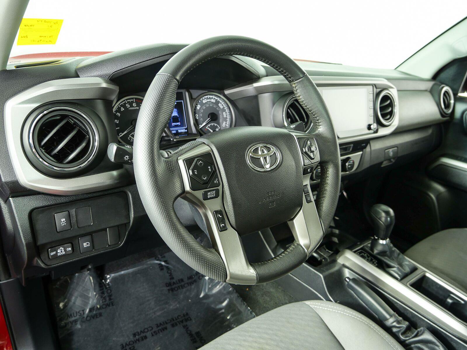 Used 2021 Toyota Tacoma SR5 RWD image 4
