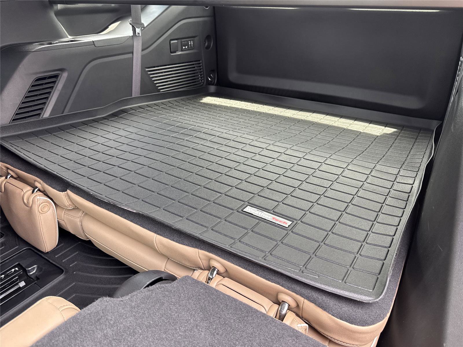 Used 2023 Chevrolet Tahoe Premier RWD image 35