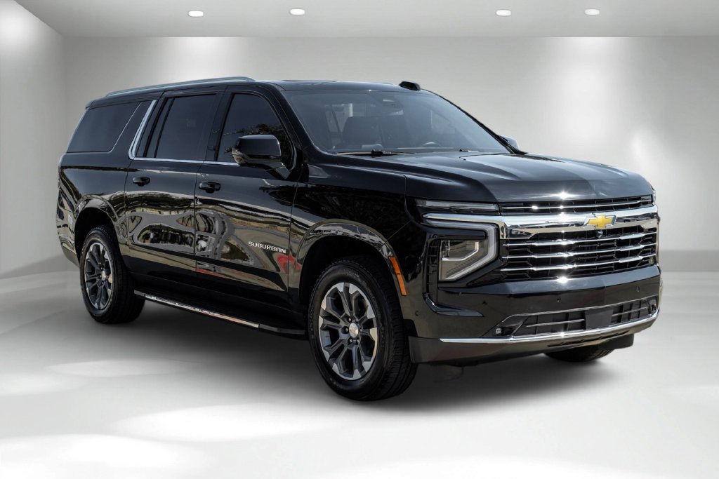 Used 2025 Chevrolet Suburban LT w/ Comfort Package RWD image 6