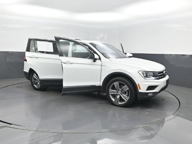 Used 2021 Volkswagen Tiguan SEL AWD/4WD image 39