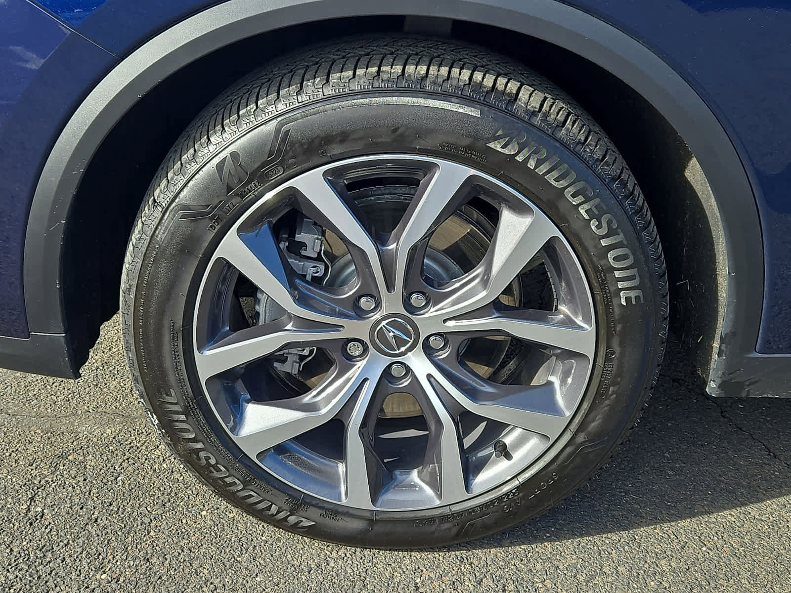 Used 2024 Acura MDX SH-AWD w/ Technology Package image 9