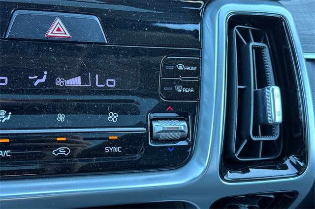 Used 2022 Kia Sorento SX Prestige image 31