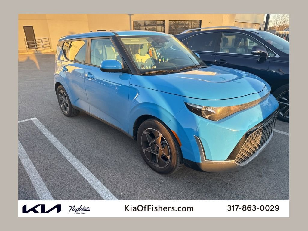 Used 2025 Kia Soul EX FWD image 1