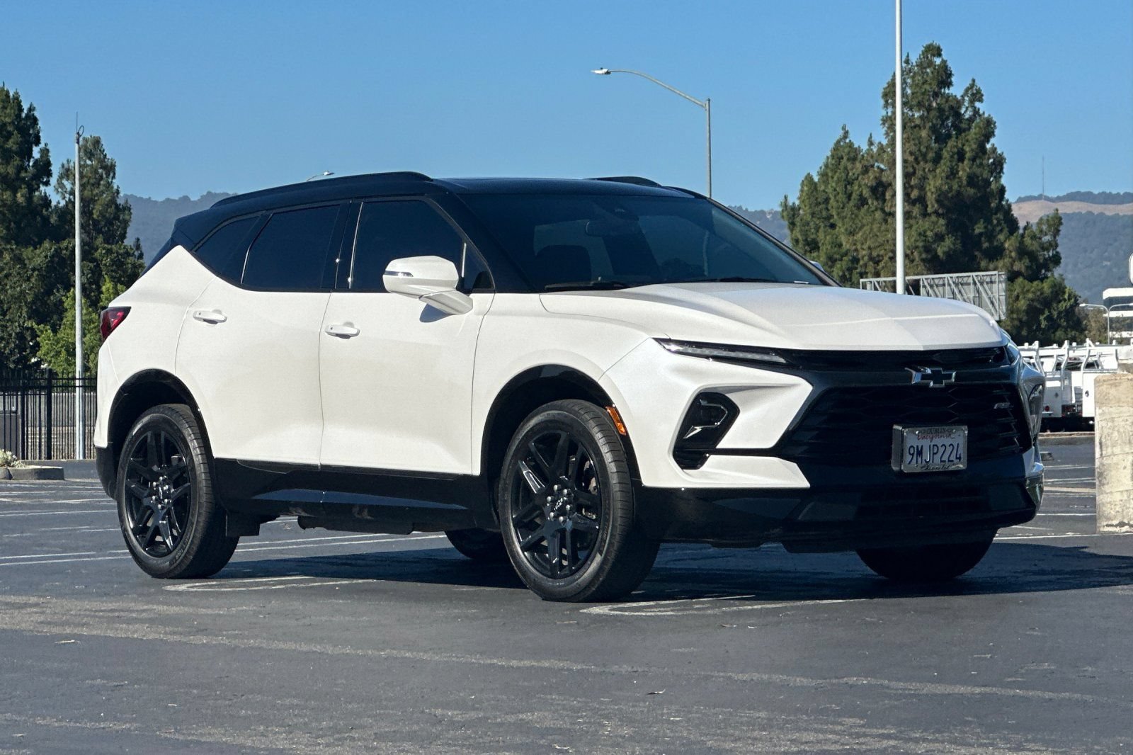 Used 2023 Chevrolet Blazer RS w/ Enhanced Convenience Package AWD/4WD image 2
