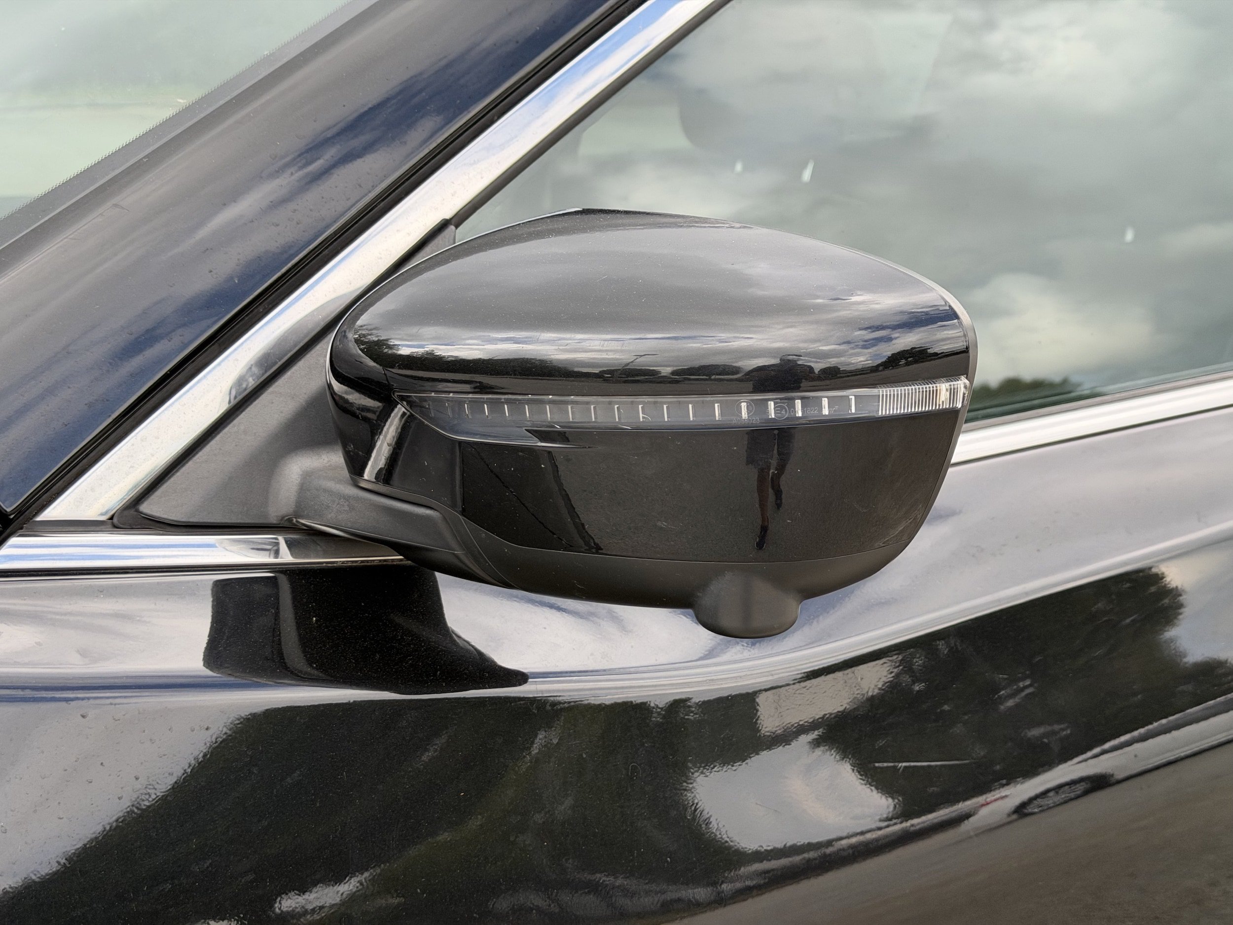 Used 2019 Nissan Rogue SL FWD image 37