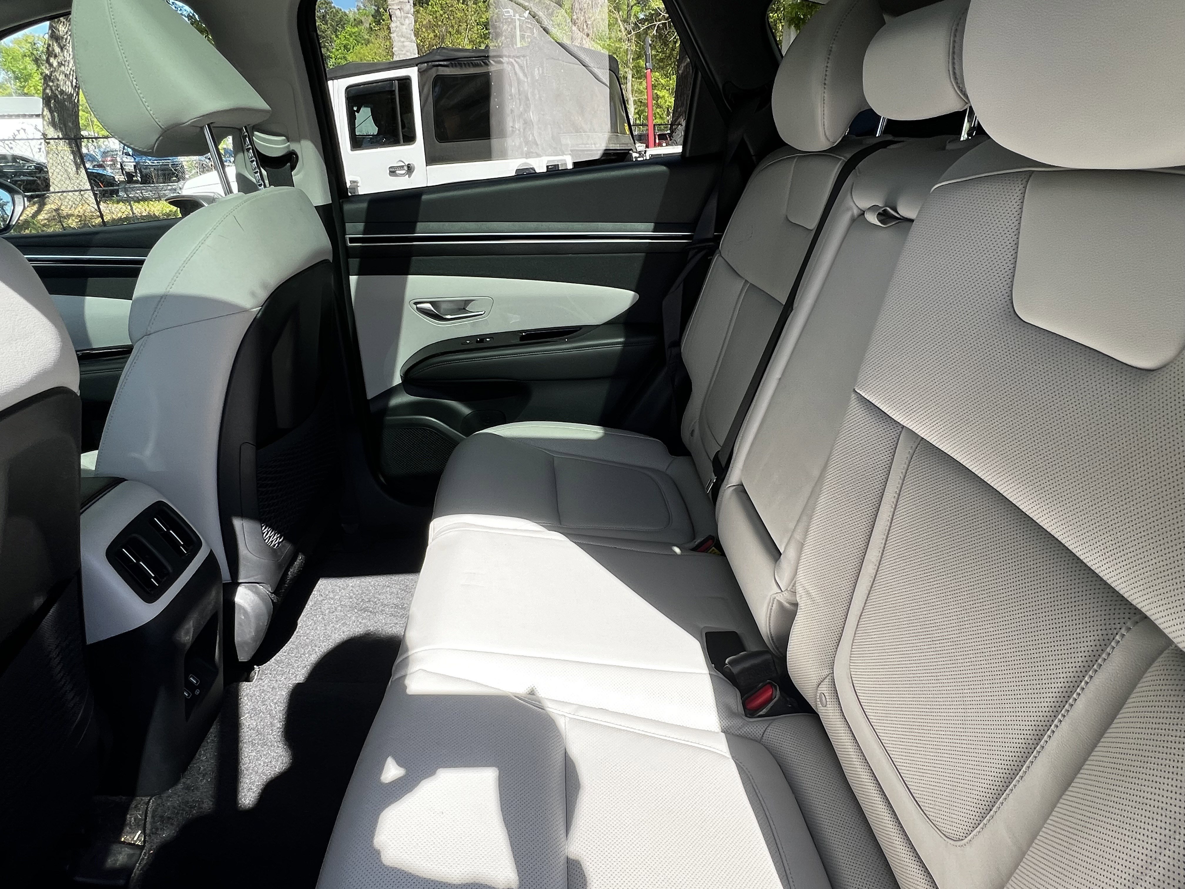 Used 2022 Hyundai Tucson Limited w/ Cargo Package image 31