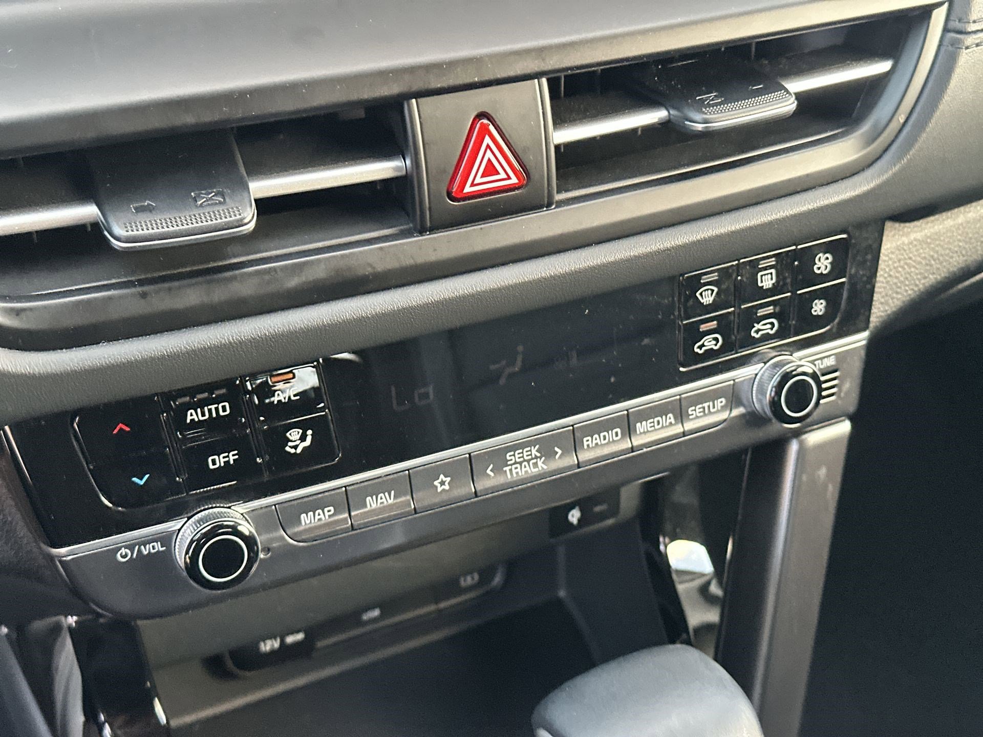 Used 2024 Kia Seltos SX image 16