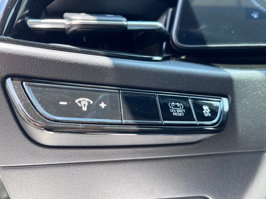 Certified 2024 Kia Niro EX Touring FWD image 12