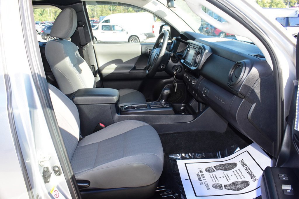 Used 2018 Toyota Tacoma SR AWD/4WD image 17