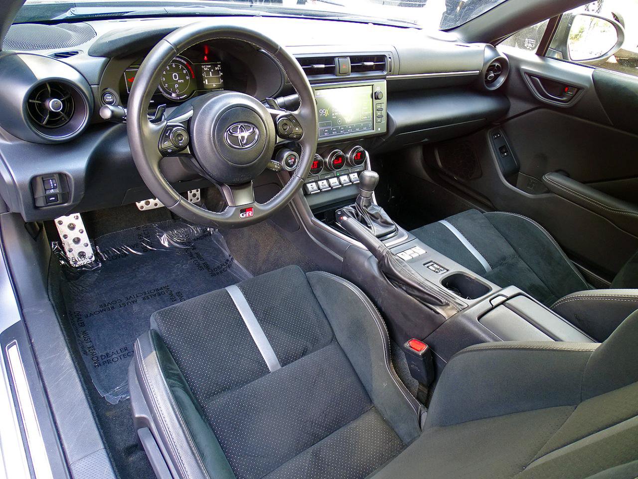 Used 2024 Toyota GR86 Premium RWD image 24