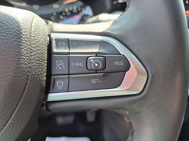Used 2023 Jeep Compass Limited AWD/4WD image 18