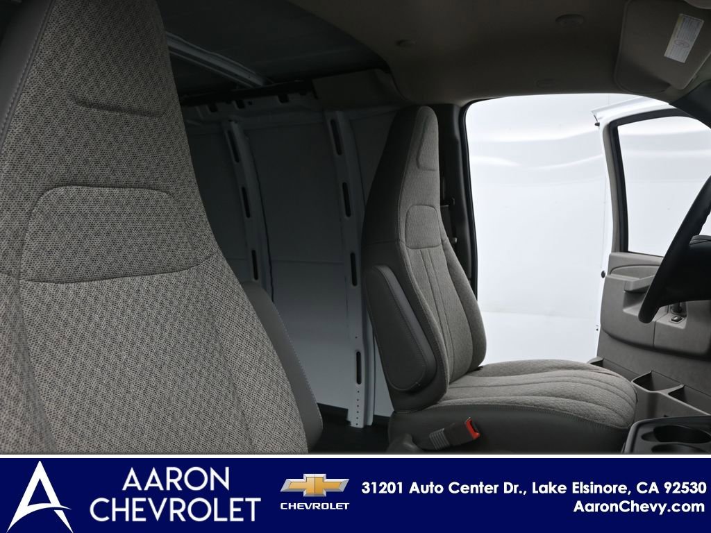 New 2025 Chevrolet Express 3500 Extended w/ Driver Convenience Package image 23