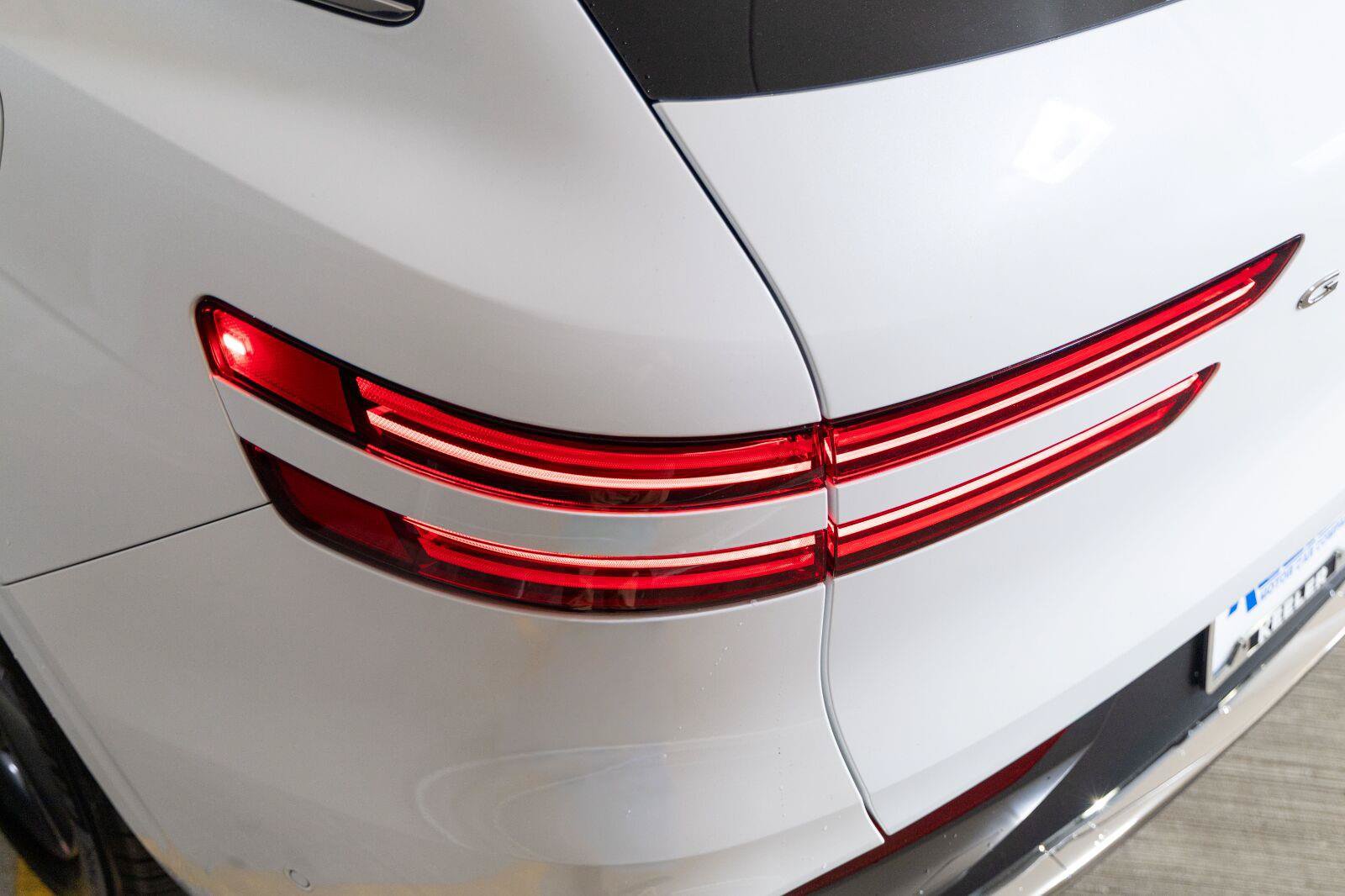 New 2027 Genesis GV70 2.5T Select AWD/4WD image 7