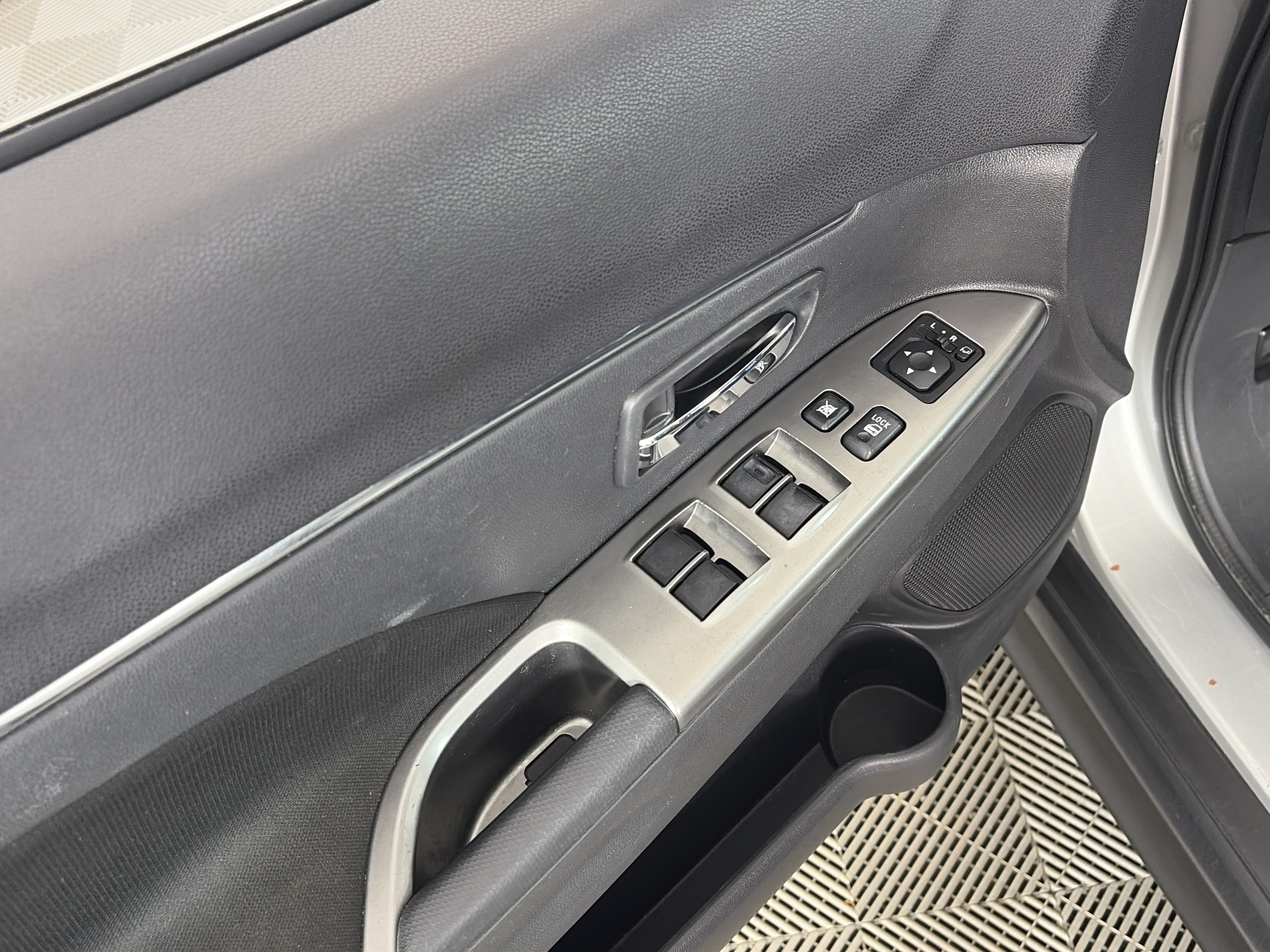 Used 2021 Mitsubishi Outlander Sport SE FWD image 24