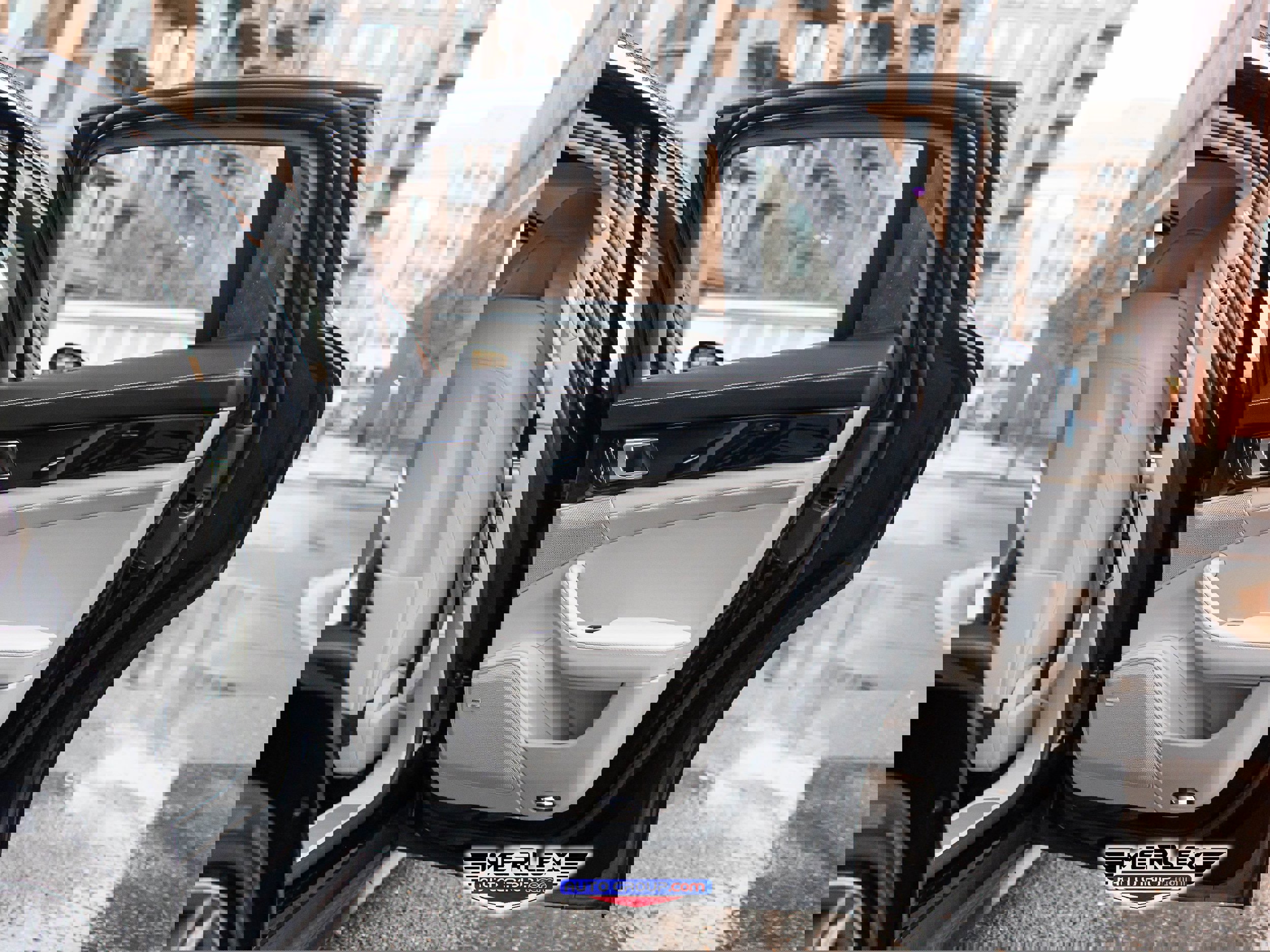 Used 2018 Porsche Panamera 4S w/ Premium Package Plus image 47