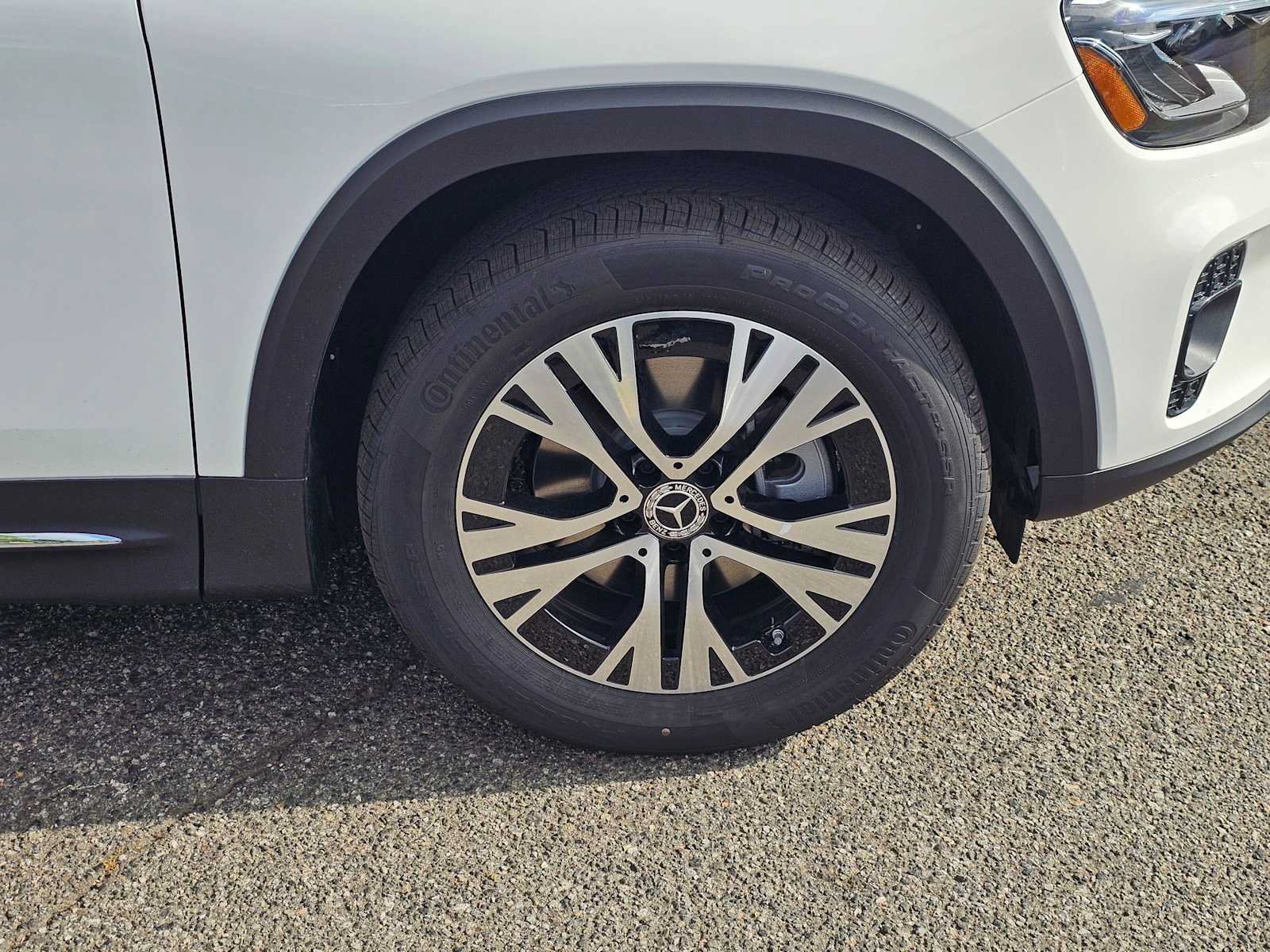 New 2026 Mercedes-Benz GLB 250 image 9