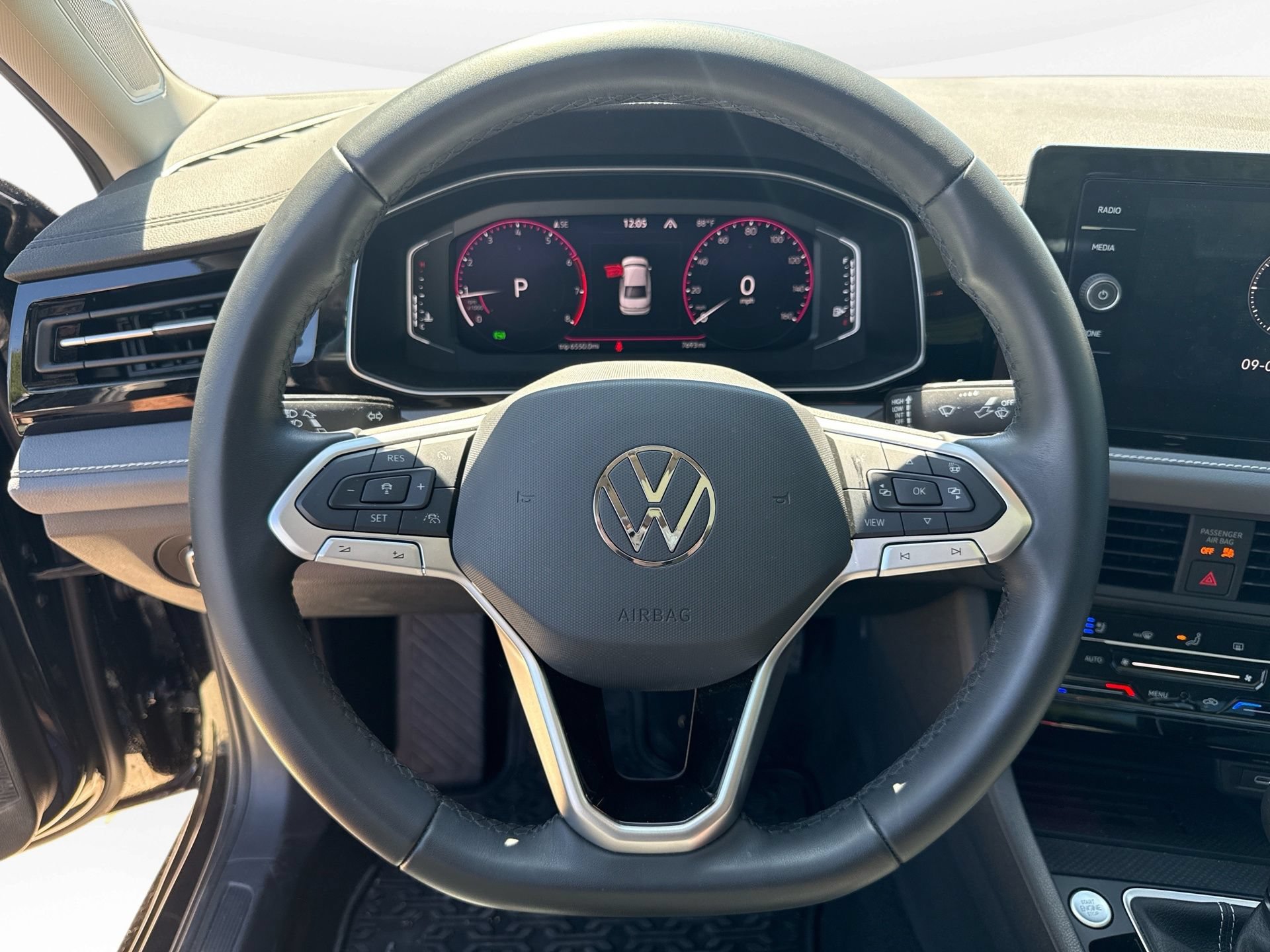 Used 2026 Volkswagen Jetta SEL FWD image 12
