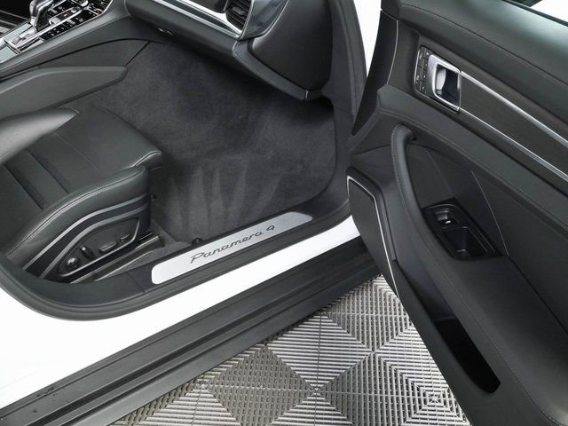 Certified 2023 Porsche Panamera 4 w/ Premium Package AWD/4WD image 24