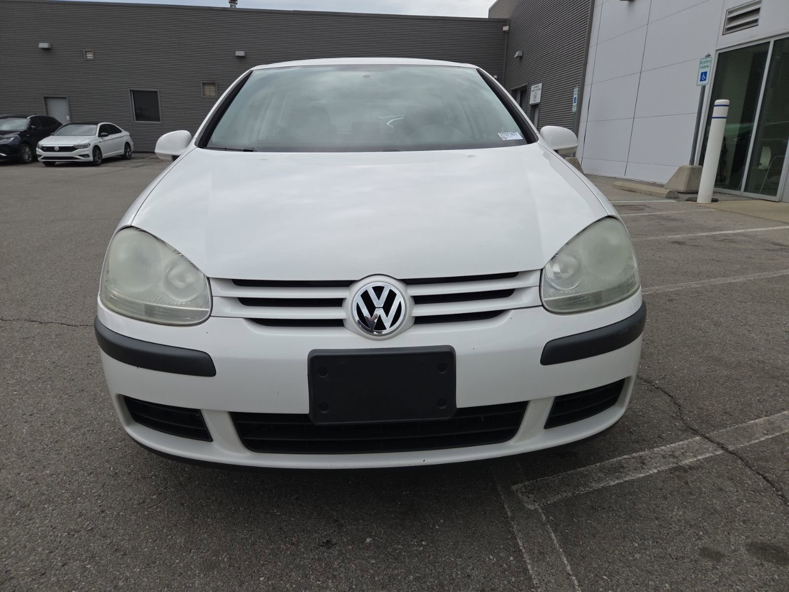 Used 2009 Volkswagen Rabbit S image 4