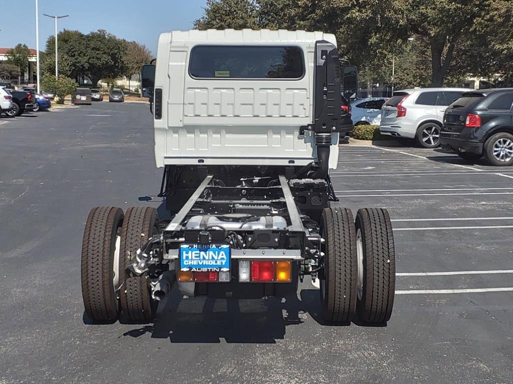 New 2025 Chevrolet Low Cab Forward image 5