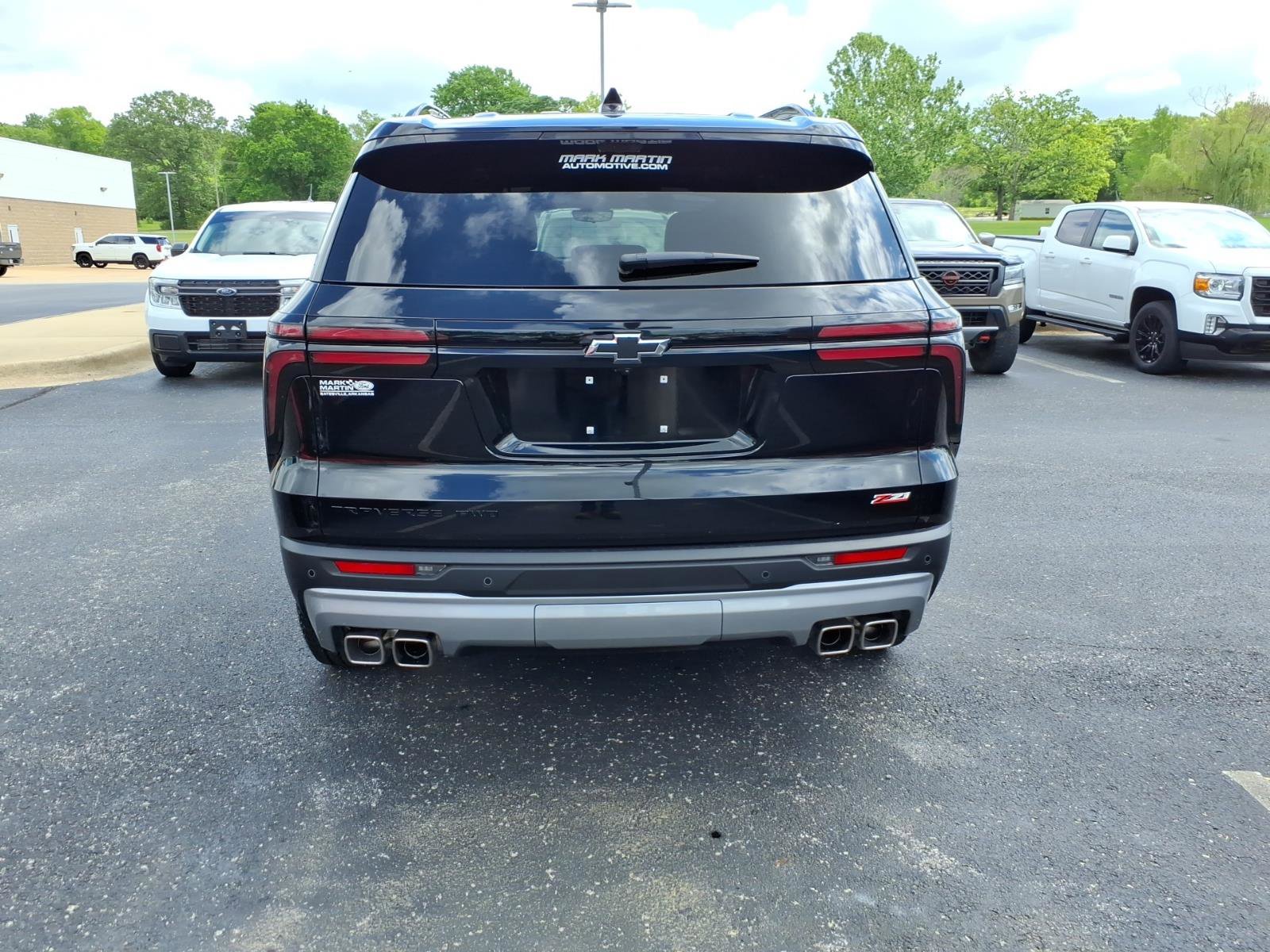 Used 2025 Chevrolet Traverse Z71 w/ Enhanced Driving Package AWD/4WD image 4