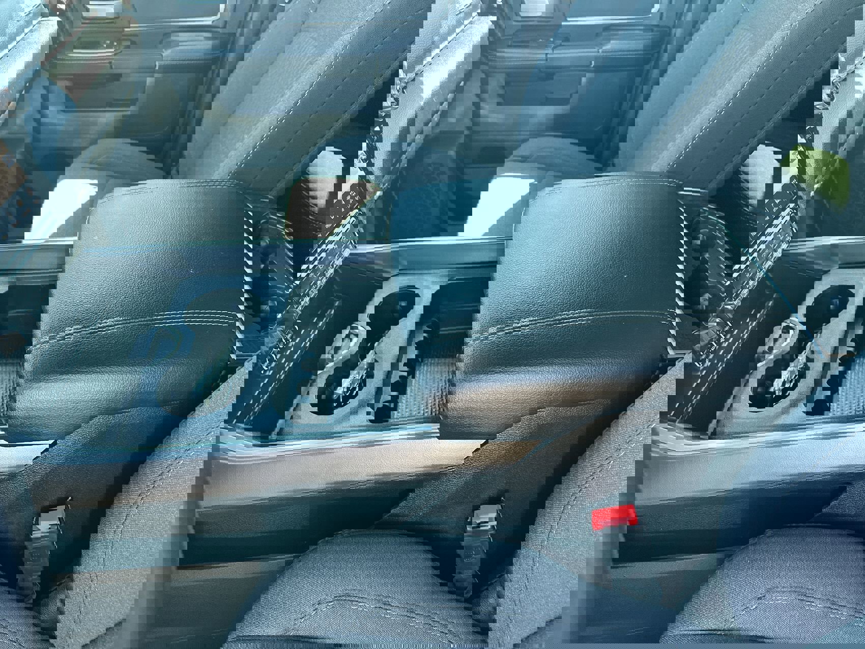 Used 2024 RAM 2500 Lone Star w/ Sport Appearance Package image 21