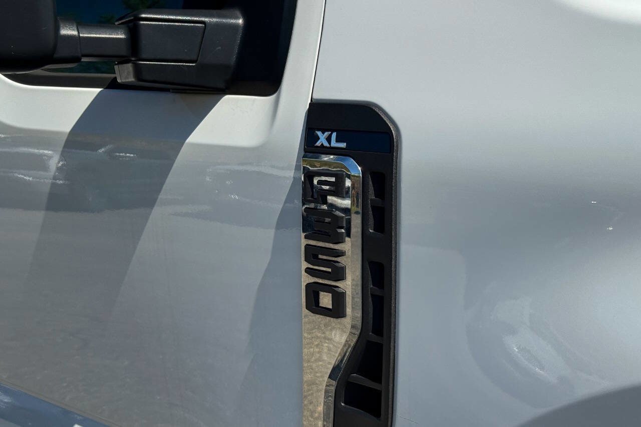Used 2024 Ford F350 XL w/ Snow Plow Prep Package AWD/4WD image 12