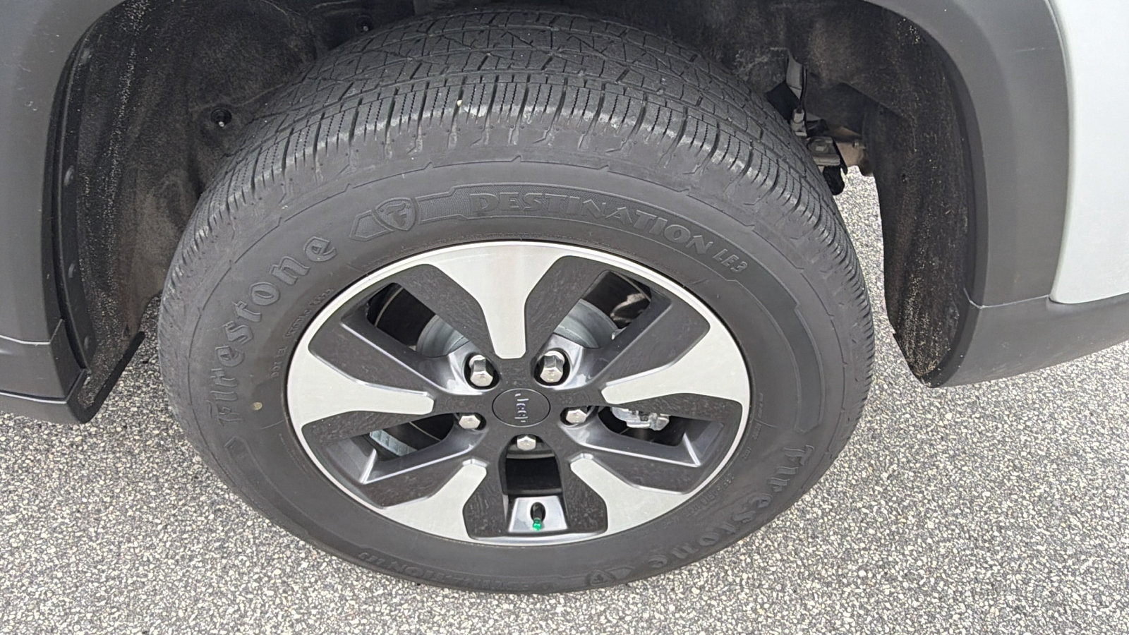 Used 2023 Jeep Grand Cherokee 4WD 4xe image 12