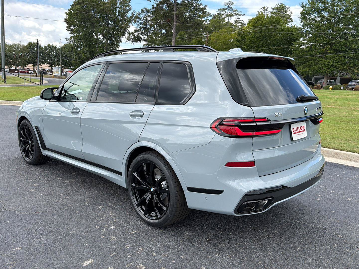 New 2027 BMW X7 M60i AWD/4WD image 4