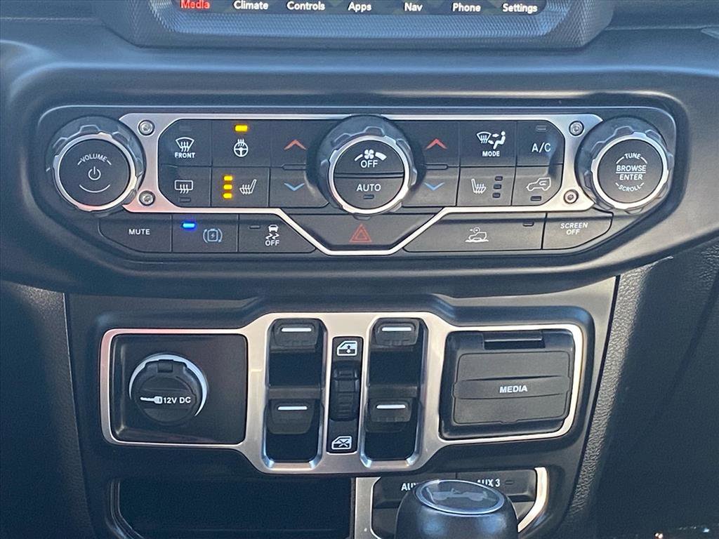 Used 2023 Jeep Wrangler Unlimited Sahara w/ Cold Weather Group image 10