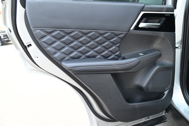 New 2023 Mitsubishi Outlander SEL image 23