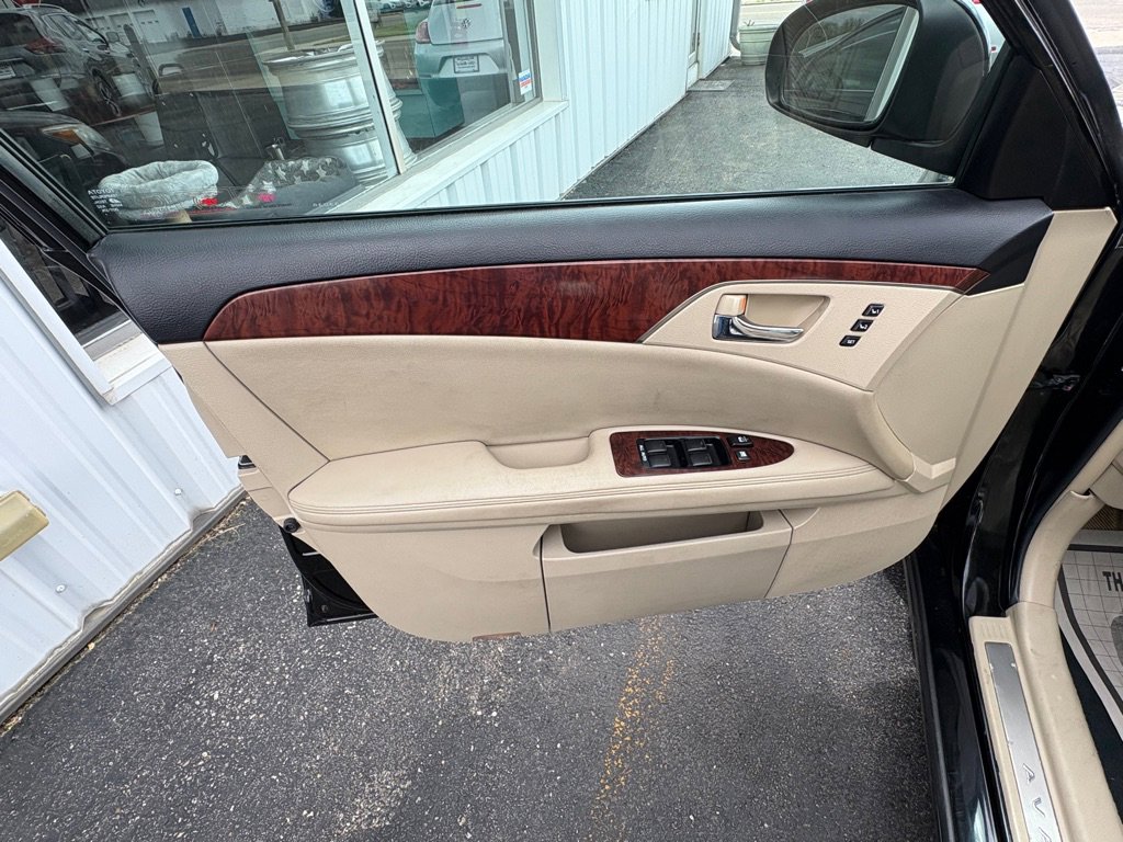 Used 2011 Toyota Avalon Limited FWD image 7