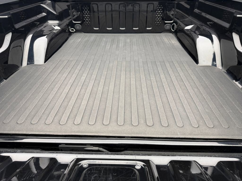 Used 2022 Jeep Gladiator Sport image 17