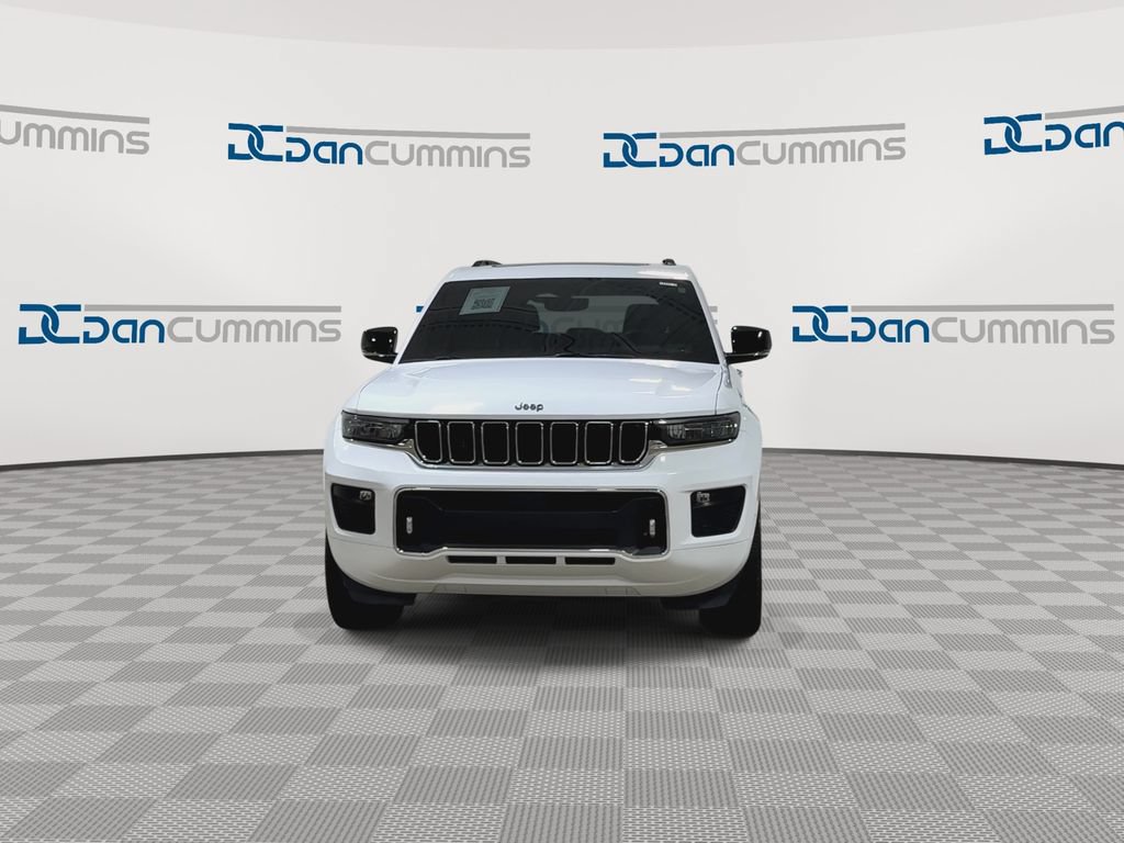 Used 2022 Jeep Grand Cherokee Overland AWD/4WD image 3