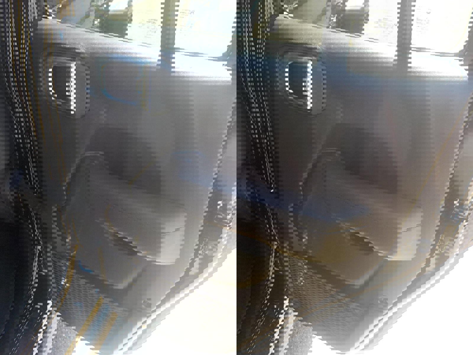 Used 2024 Jeep Gladiator Rubicon w/ Steel Bumper Group image 11